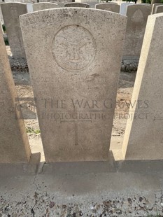 BAGHDAD (NORTH GATE) WAR CEMETERY - HENDERSON, WILLIAM JAMES